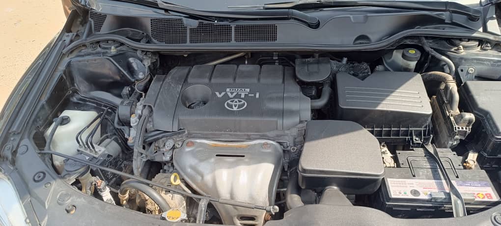 Nigerian used like tokunbo Toyota venza 2014