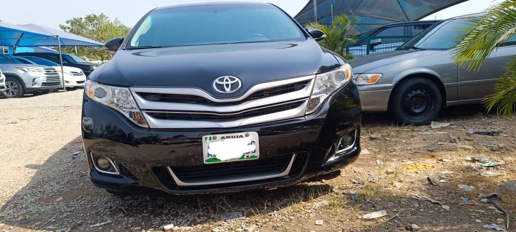 Nigerian used like tokunbo Toyota venza 2014