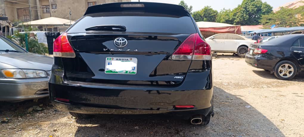 Nigerian used like tokunbo Toyota venza 2014